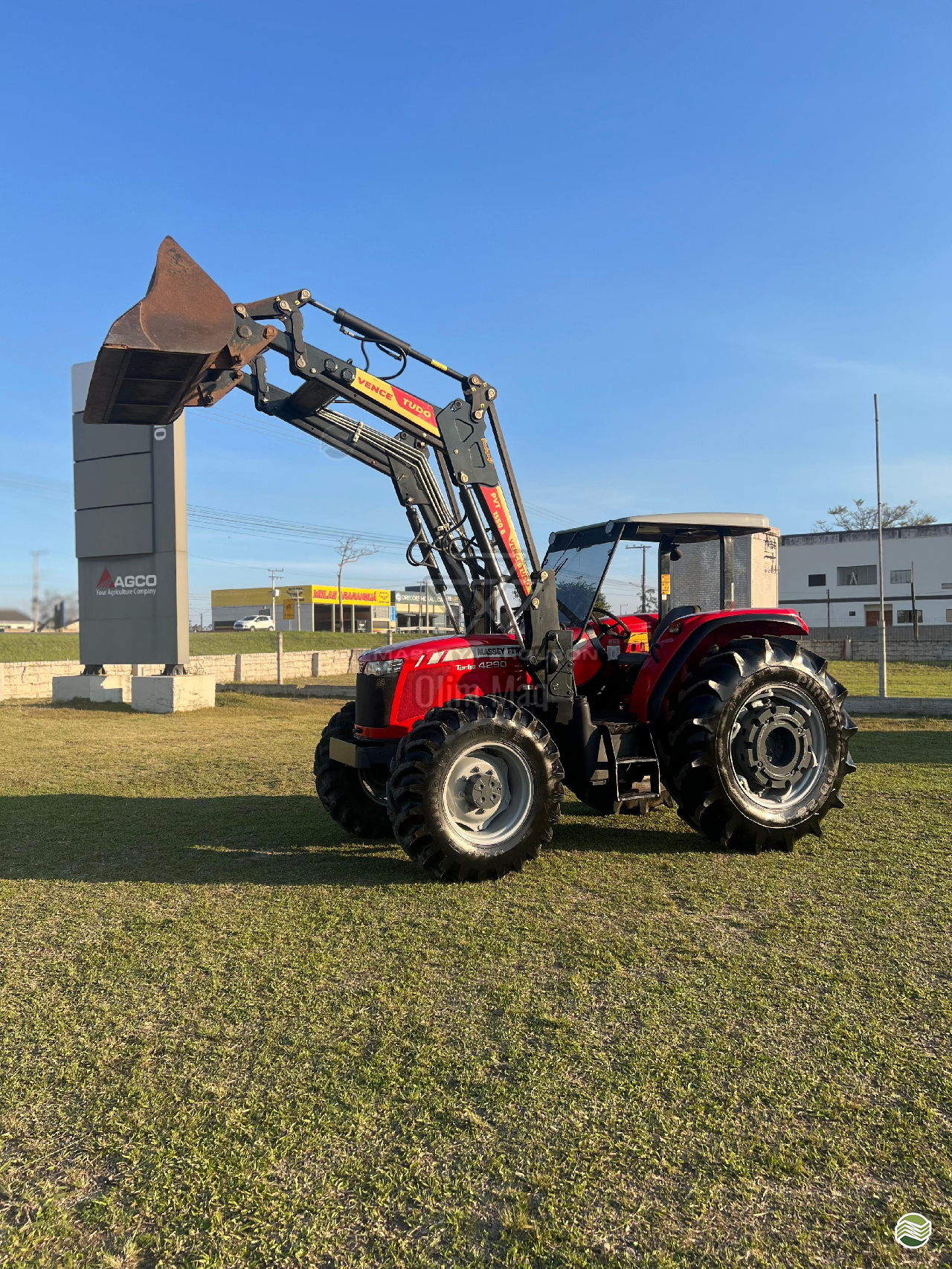 TRATOR MASSEY FERGUSON MF 4290 Tração 4x4 Olim Maq - Massey ARARANGUA SANTA CATARINA SC